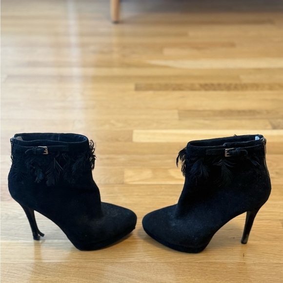 Michael Kors Elegant Black Feather Ankle Boots - Picture 9 of 13